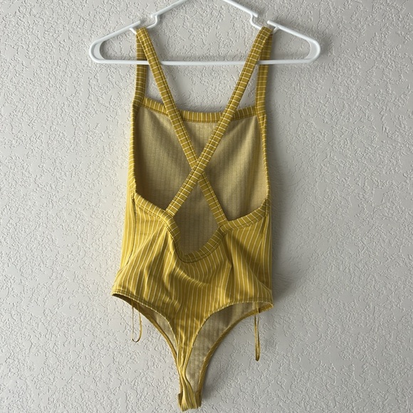 Women’s ASTR size small body suit. Yellow with cream vertical strips. - Picture 4 of 5
